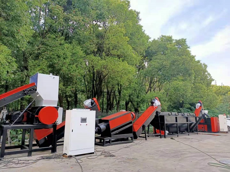 China Plastic Film Recycling Machine Manufacturer 1000Kg per Hour