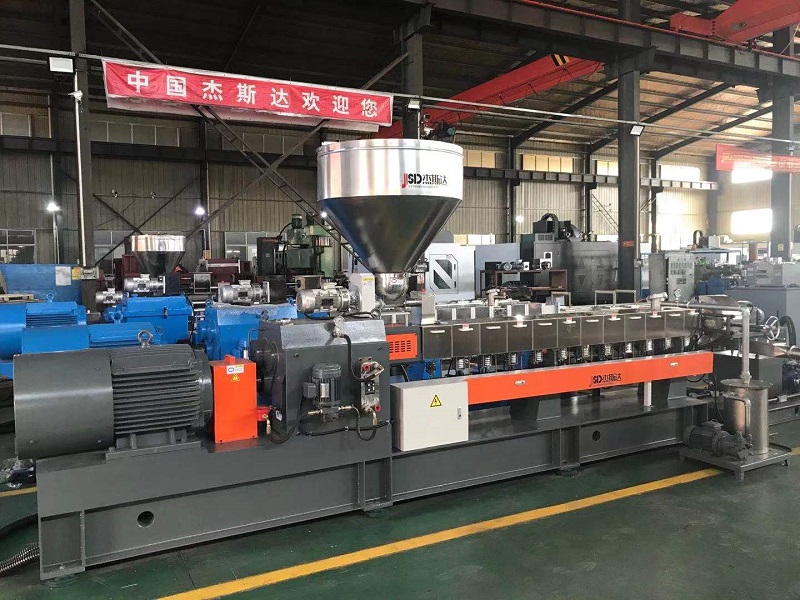 Parallel Twin Screw Extrusion with Water Ring Die Face Cutting